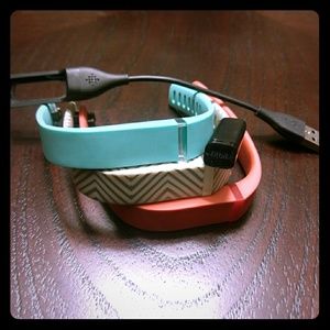 Fitbit Flex with Charger & Three Small Bands